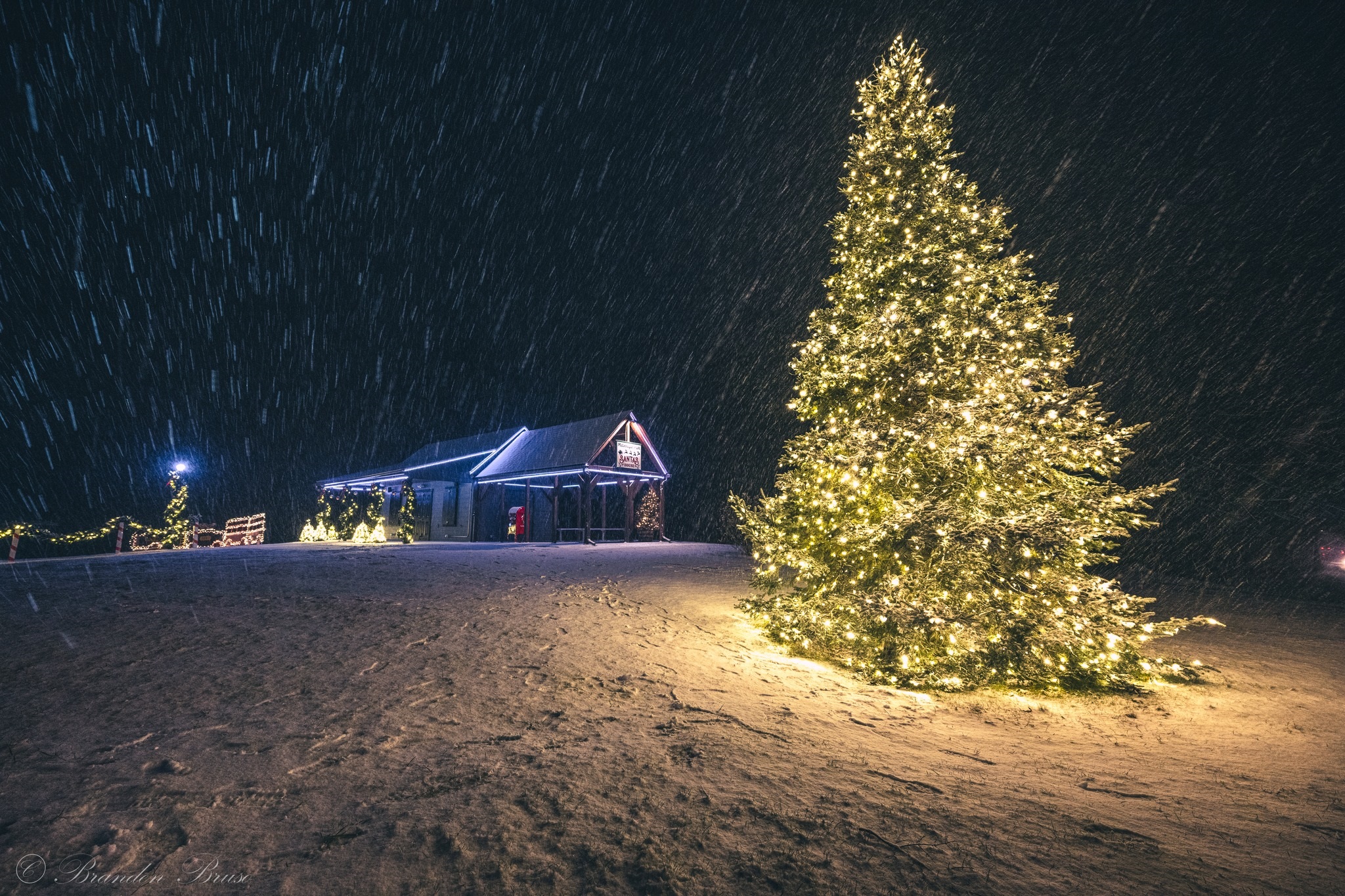 Santa's House w Snow 2023.jpg