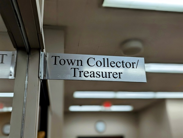 Collectors MOB sign